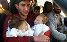 2 co be sinh doi thiet mang trong vu tan cong hoa hoc o syria hay so phan bi tham cua rat nhieu dua tre dang thuong khac