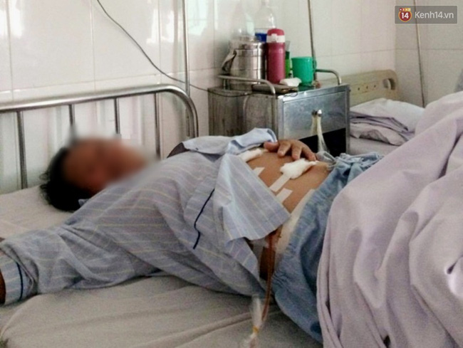 phau thuat lay ra hang tram vien soi nam trong tui mat benh nhan o nghe an