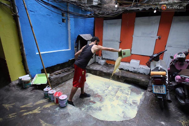 chang tay 23 tuoi tu bo tien mua son de phu mau sac vui nhon tuoi tre cho con ngo nho tren pho co ha noi