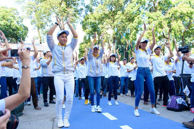 my nhan ngoa ho tang long duong tu quynh nhay flasmob cung dan sao viet