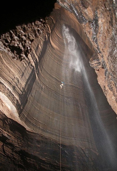 20 buc hinh cho thay su chiu choi cua nhung du khach mao hiem nhat the gioi