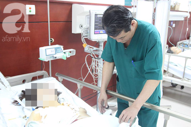 vu bo chem ca gia dinh khien con 5 tuoi tu vong me da gio tay co che chan cho hai chi em chau