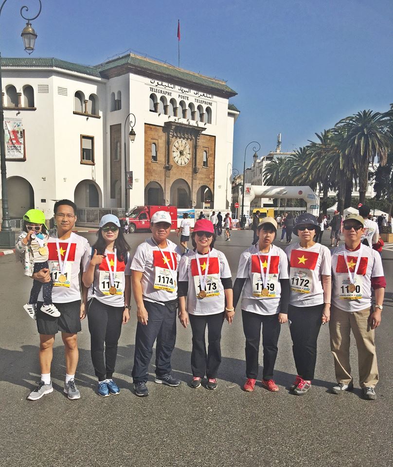 dai su quan viet nam tham gia giai chay 10km vi hoa binh tai maroc