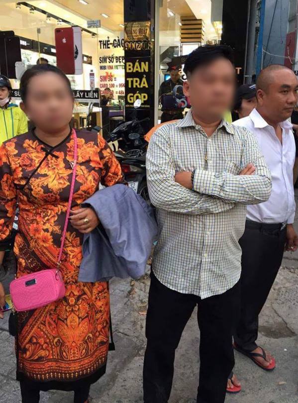 tat dieu hoa ha kinh xe khien cho cung hit bui va nong tai xe grab bi khach danh vo dau