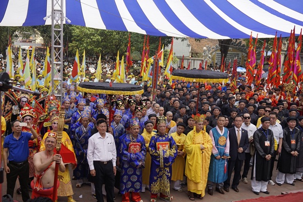tung bung le hoi den do bac ninh