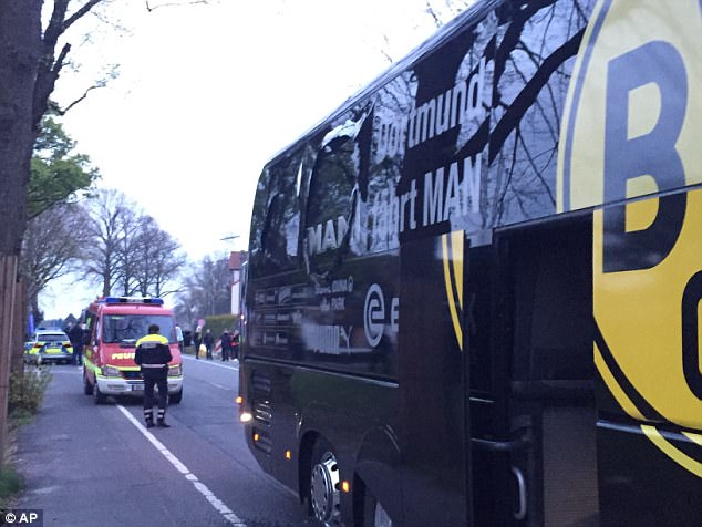 khung bo len tieng nhan trach nhiem vu danh bom xe bus cho cac cau thu va ban huan luyen borussia dortmund