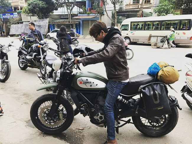 truy tim anh chang dem quai thu ducati gan 300 trieu chay xe om