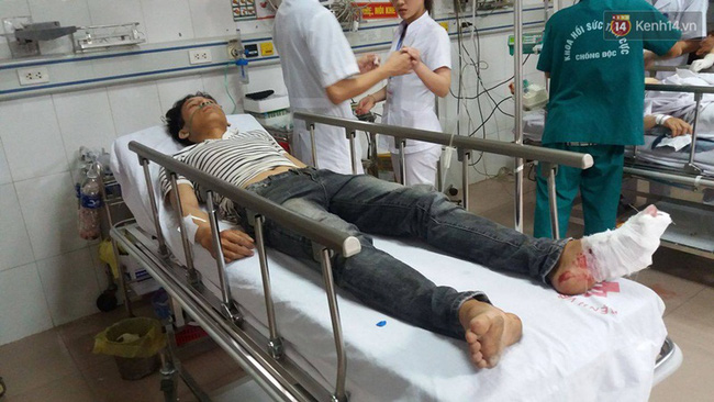 xe khach giuong nam no lop ui bay dai phan cach hang chuc nguoi thuong vong