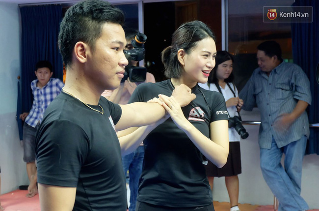 nu cascadeur xinh dep tinh nguyen day vo tu ve mien phi cho tre em o sai gon