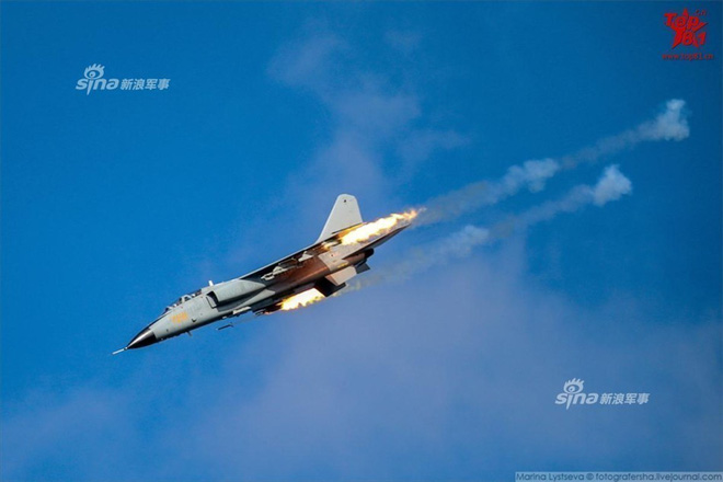 trung quoc de doa quoc gia nao o bien dong khi cho jh 7 trinh dien voi di bo