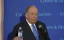 vu united airlines keo le hanh khach bac si goc viet bi choang gay mui va mat 2 cai rang