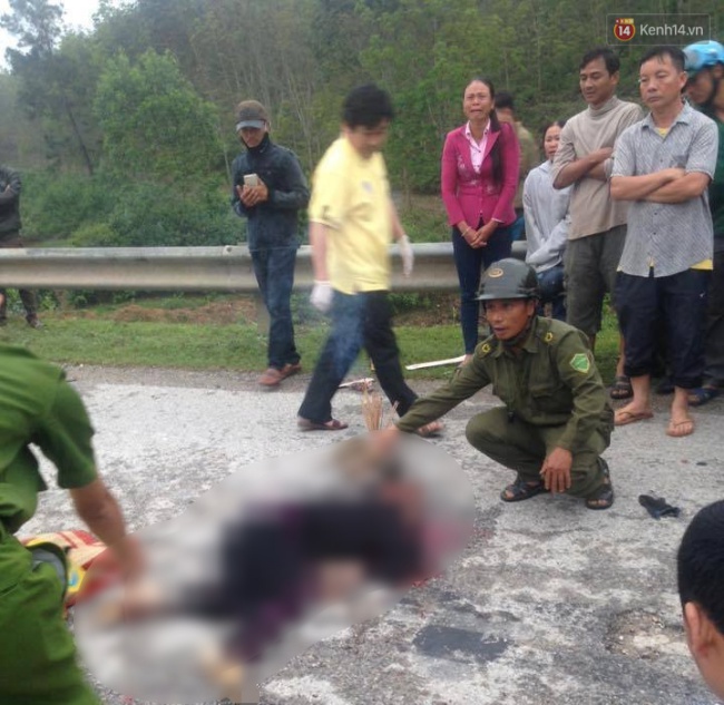 ha tinh va cham voi xe tai 2 me con tu vong 2 hoc sinh bi thuong nang