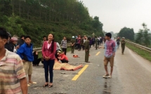 ha tinh va cham voi xe tai 2 me con tu vong 2 hoc sinh bi thuong nang