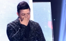 quang le khoc khi phai loai 3 thi sinh than tuong bolero