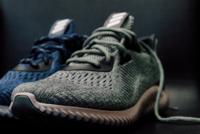 danh gia chi tiet adidas alphabounce em hieu nang cao da dung la lua chon gia mem thay the hoan hao cho ultraboost