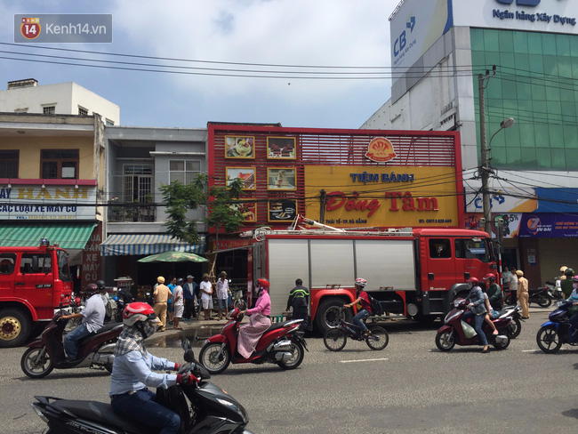 chay lon thieu rui toan bo do dac o tang 3 cua tiem banh my o da nang