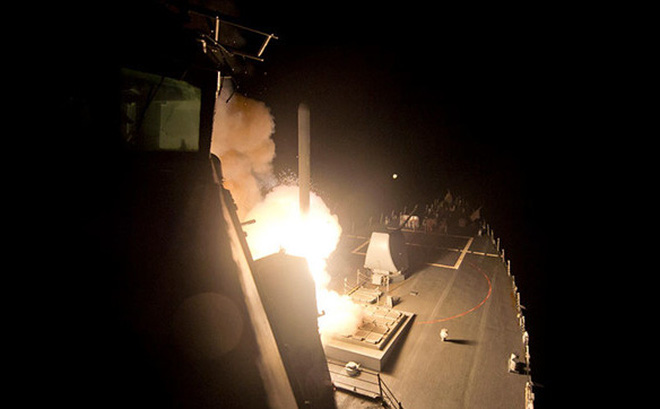 vi sao khong the thieu may bay awacs neu muon chong don tap kich bang ten lua hanh trinh