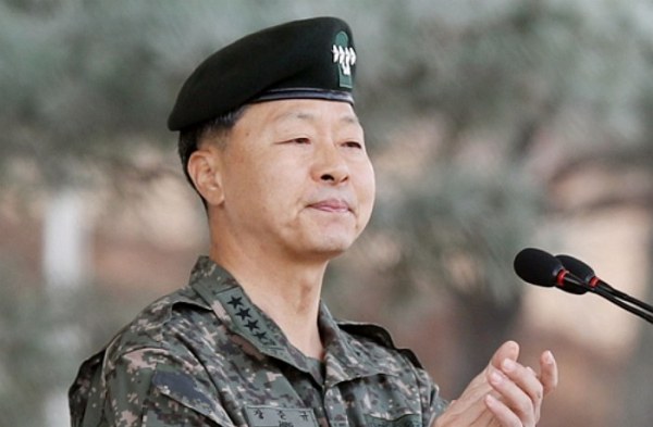 quan doi han quoc bi cao buoc dieu tra va xu phat cac binh si dong tinh