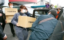 phat hien nhieu sach dvd khieu dam trong nha nghi pham vu be gai nguoi viet bi sat hai tai nhat