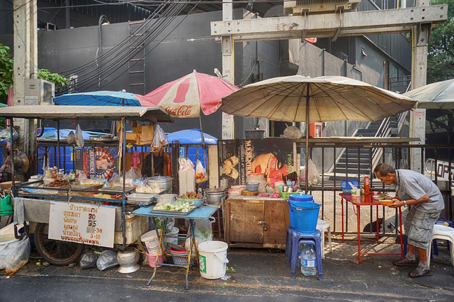 noi lo xoa so am thuc duong pho bangkok nhung ganh hang rong se di ve dau