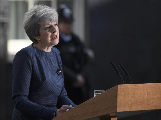 thu tuong anh theresa may keu goi bau cu som