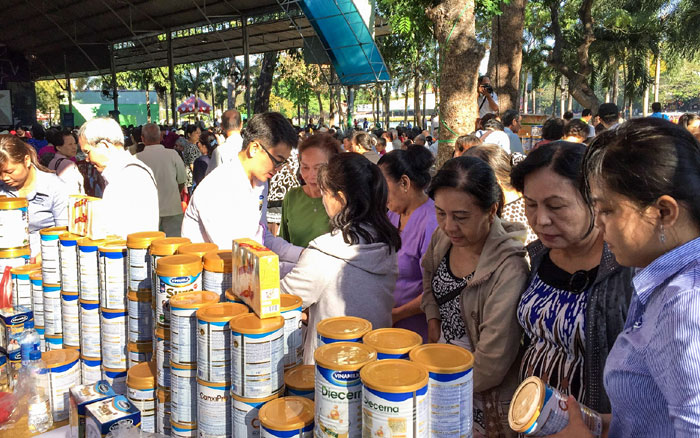vinamilk cham soc suc khoe cho hon 1000 nguoi cao tuoi
