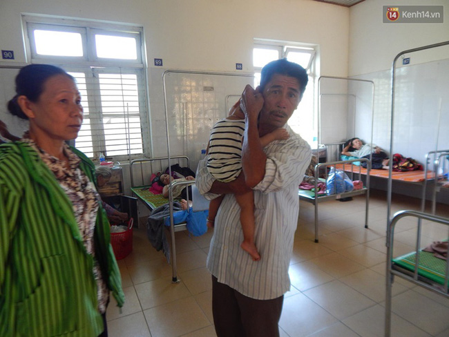 27 nguoi nhap vien cap cuu sau khi an banh tet trong dam ma