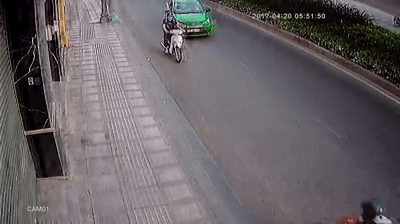 cu dan mang khen ngoi hanh dong dung cam cua tai xe taxi mai linh lao xe vao ten cuop