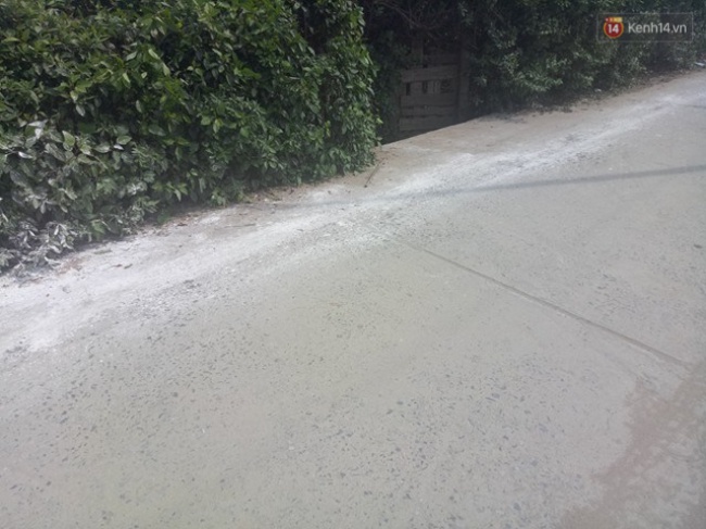 ha noi chong sat hai vo roi vut xac ven duong o hoai duc