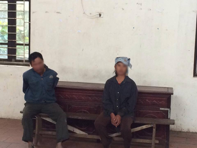 su thuc hai vo chong di mua la sung bat coc tre nho nhet vao bao tai o bac ninh