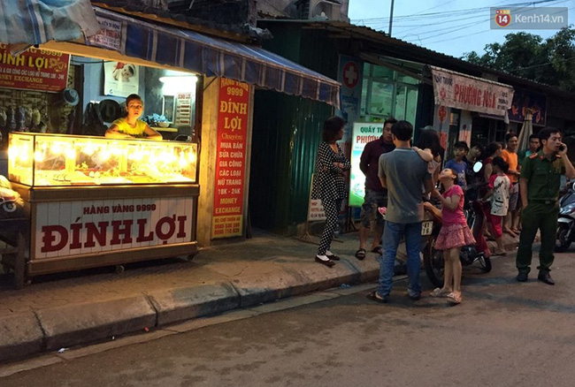 chu cua hang o hue trinh bao bi nam thanh nien di xe exciter cuop 6 chi vang