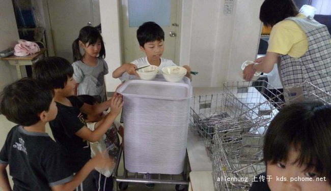 mot bua trua dam bac cua tre em nhat se khien nhieu nguoi phai cam thay ho then va day la ly do