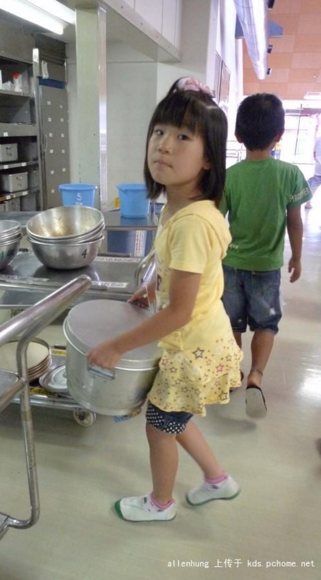 mot bua trua dam bac cua tre em nhat se khien nhieu nguoi phai cam thay ho then va day la ly do