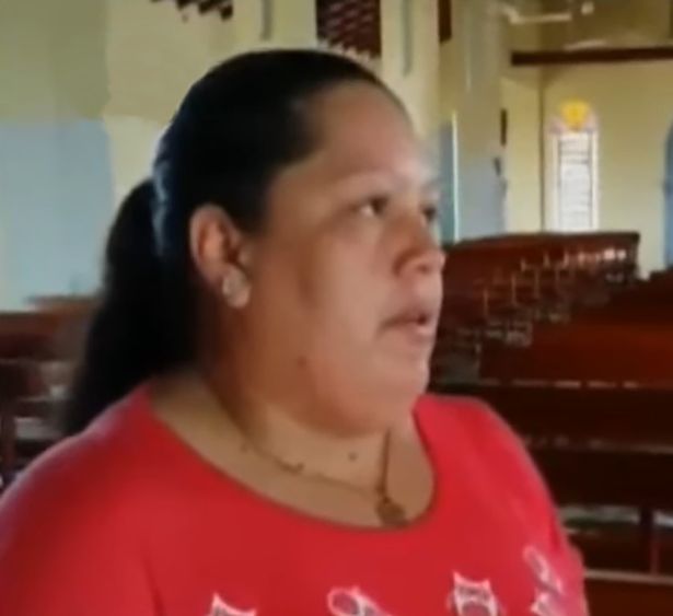 nhung giot le bi an chay ra tu khoe mat buoc tuong duc me o paraguay