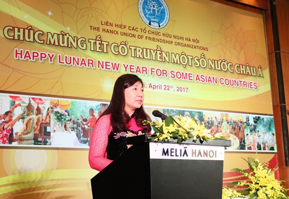 haufo va dai su quan 7 nuoc mung tet co truyen mot so nuoc chau a