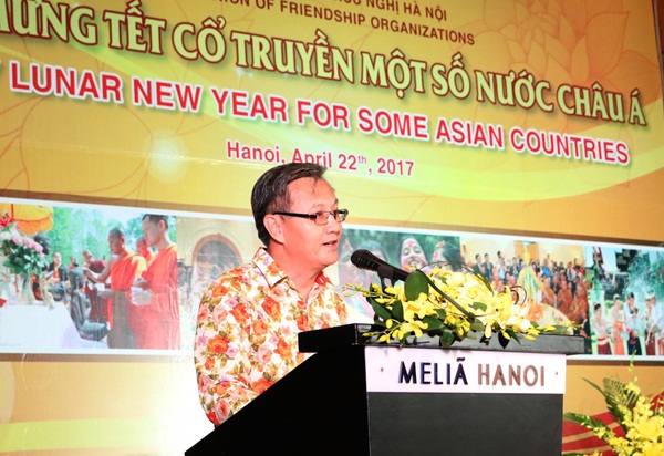 haufo va dai su quan 7 nuoc mung tet co truyen mot so nuoc chau a