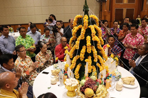 haufo va dai su quan 7 nuoc mung tet co truyen mot so nuoc chau a