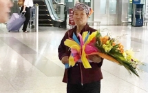 nhin hinh anh nguoi me lam lu dung cho con ai cung muon chay ngay ve om me vao long
