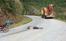 du khach nuoc ngoai bi xe phoc can tu vong tren duong di phuot