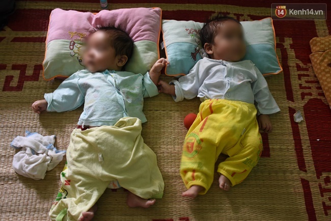 ha noi nguoi me tre len mang cho bot mot dua con sau khi sinh doi vi khong nuoi noi