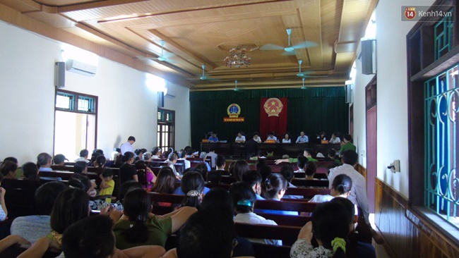 tai xe taxi giet nu sinh khong thoat an tu du gia dinh nan nhan xin giam an