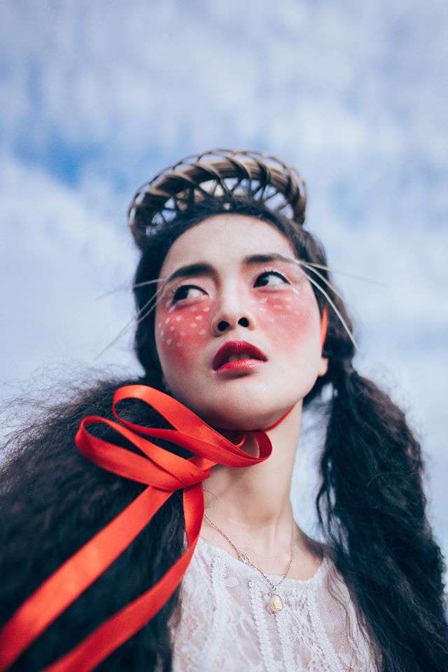 cau chuyen thong tri bau troi cua loai meo duoi goc nhin sieu thuc cua chang nhiep anh gia da lat