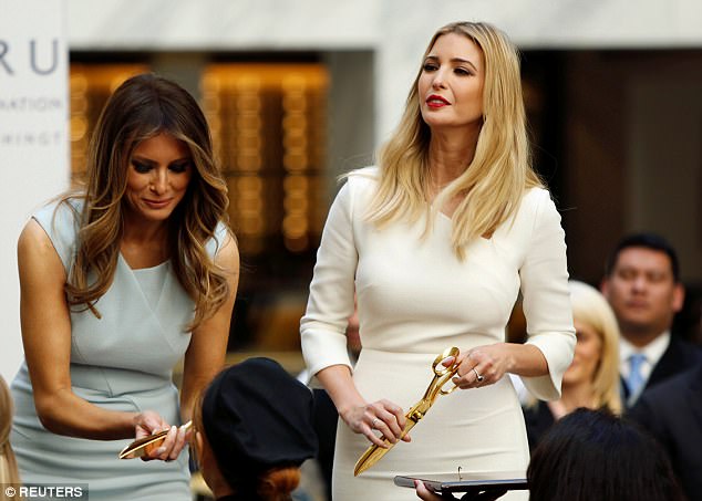 ivanka trump the hien tinh cam than thiet voi me ke melania trump