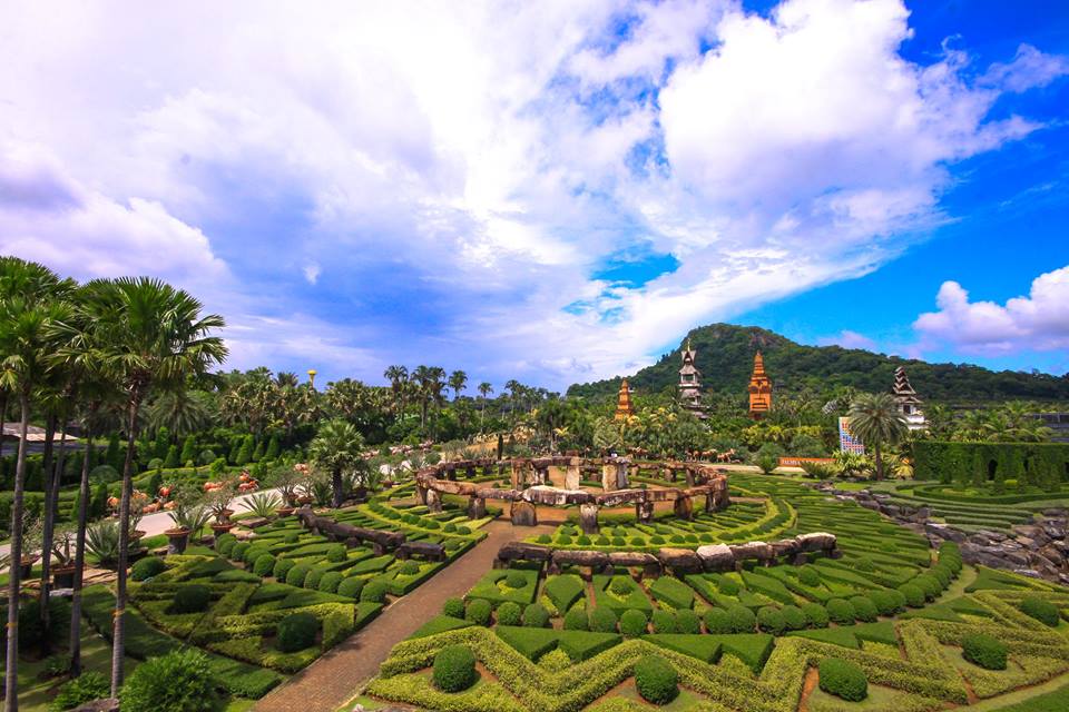nong nooch vuon thuc vat quanh nam xanh mat o thai lan