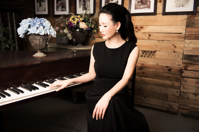 ve dep vuot thoi gian cua hoa hau quy ba suong dang