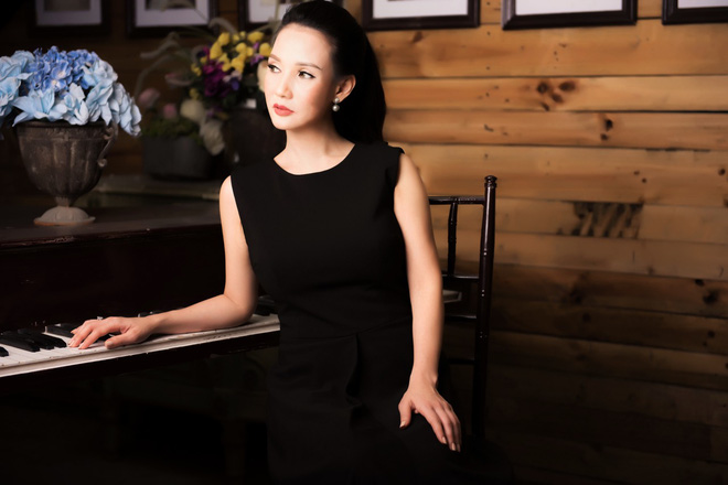 ve dep vuot thoi gian cua hoa hau quy ba suong dang