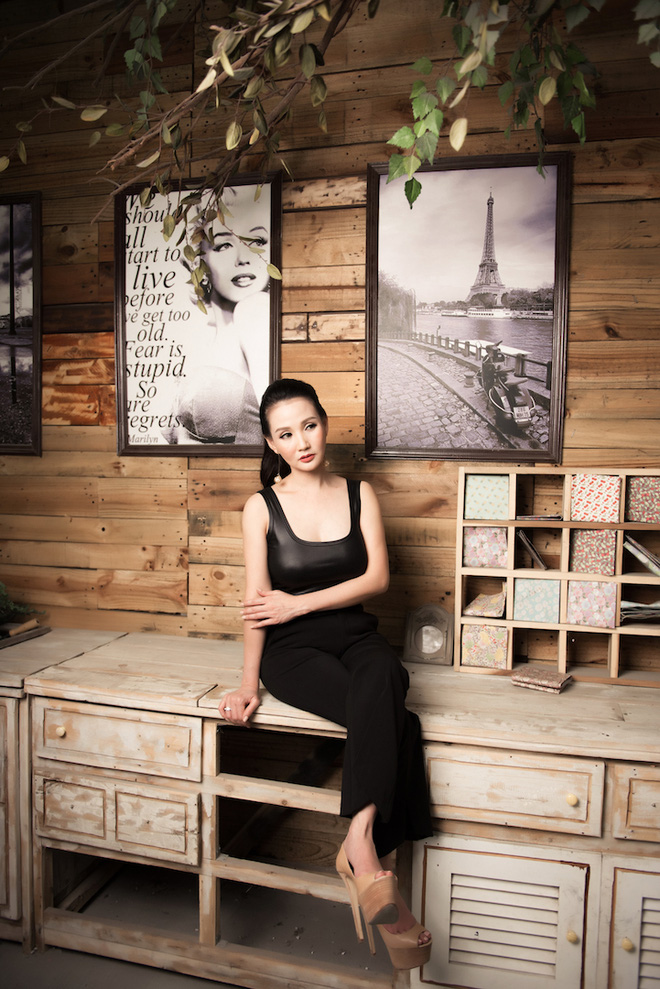 ve dep vuot thoi gian cua hoa hau quy ba suong dang