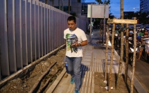 chum anh ket xe nghiem trong nhieu hanh khach phai xuong di bo vao san bay cho kip gio