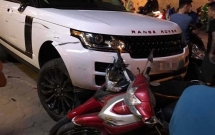 ha noi trom xe range rover gay tai nan kinh hoang tren pho