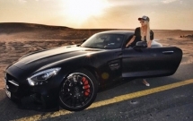 co gai tre huong thu cuoc song xa hoa tai dubai nho cong viec review cho cac hang sieu xe